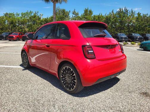 2024 FIAT 500e INSPI(RED) FWD