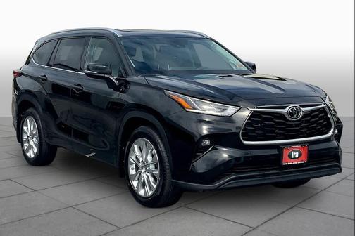 Midnight Black Metallic 2022 Toyota Highlander Limited