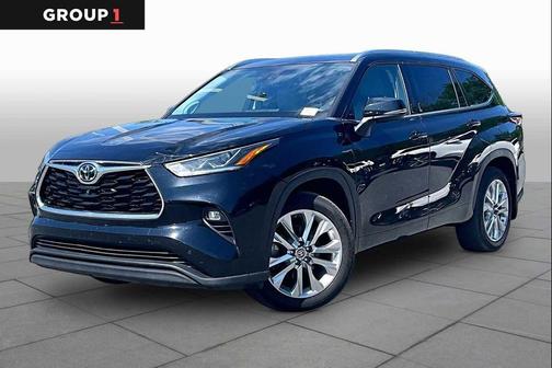 Midnight Black Metallic 2022 Toyota Highlander Limited