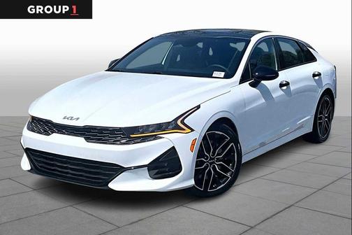 Glacial White Pearl 2022 Kia K5 GT