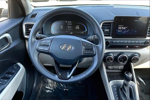 2024 Hyundai VENUE Limited