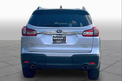 Ice Silver Metallic 2022 Subaru Ascent Limited 8-Passenger