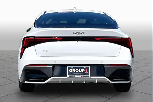 Snow White Pearl 2025 Kia K5 LXS