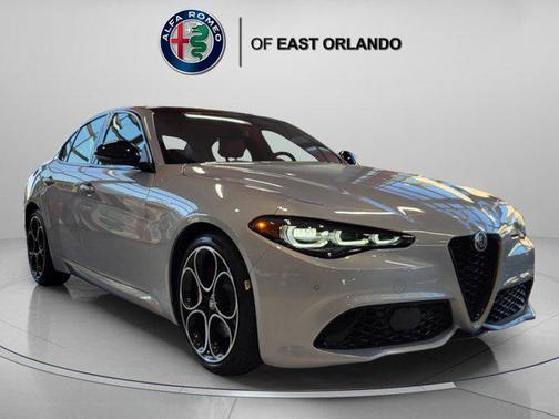 Moonlight Gray Metallic 2025 Alfa Romeo Giulia RWD