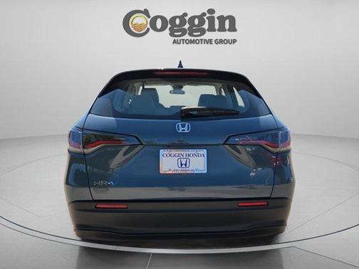 Pearl 2024 Honda HR-V LX