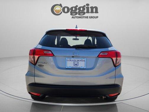 Lunar Silver Metallic 2018 Honda HR-V EX