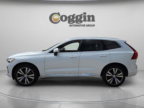 2022 Volvo XC60 B5 Inscription