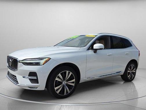 2022 Volvo XC60 B5 Inscription