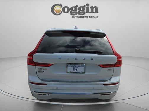 2022 Volvo XC60 B5 Inscription