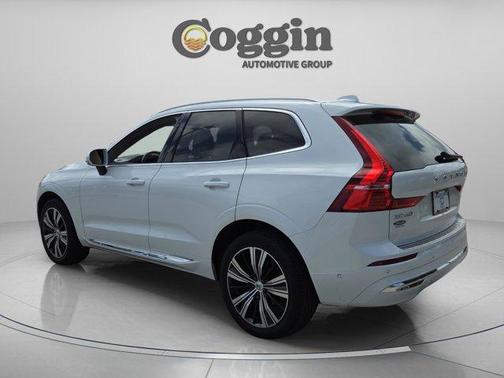 2022 Volvo XC60 B5 Inscription