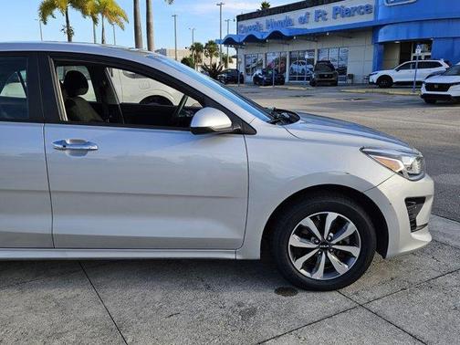 2022 Kia Rio S