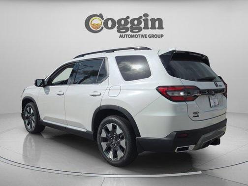 Platinum White Pearl 2026 Honda Pilot Elite