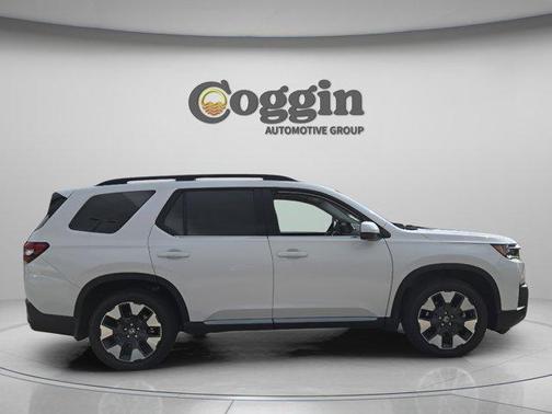Platinum White Pearl 2026 Honda Pilot Elite