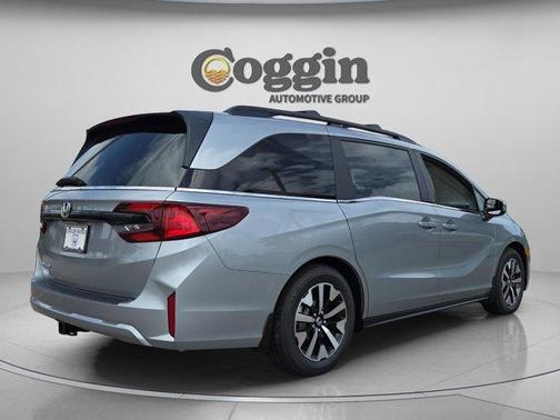 Solar Silver Metallic 2026 Honda Odyssey EX-L