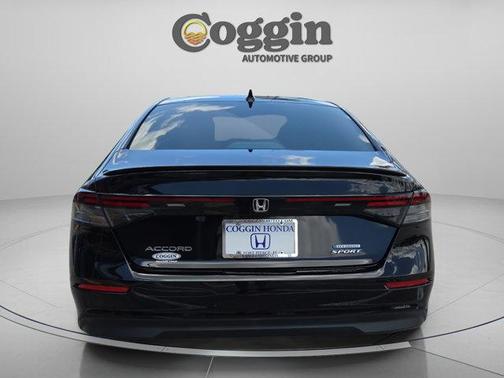 Crystal Black Pearl 2023 Honda Accord Hybrid Sport