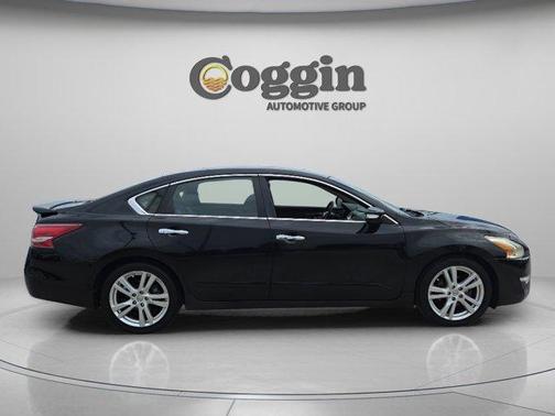 Super Black 2013 Nissan Altima 3.5 SL