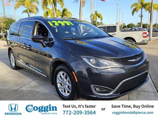 2020 Chrysler Pacifica Touring-L