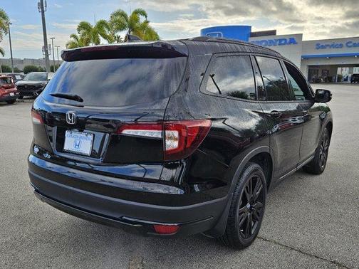 2022 Honda Pilot Black Edition