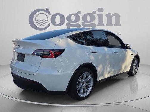 Pearl White Multi 2021 Tesla Model Y Long Range