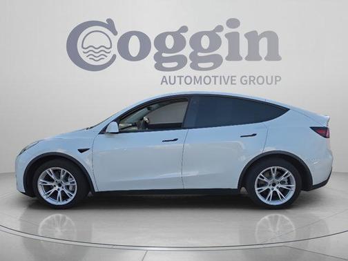 Pearl White Multi 2021 Tesla Model Y Long Range