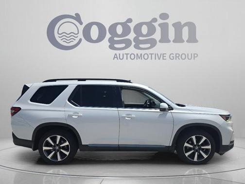 Lunar Silver Metallic 2025 Honda Pilot Touring