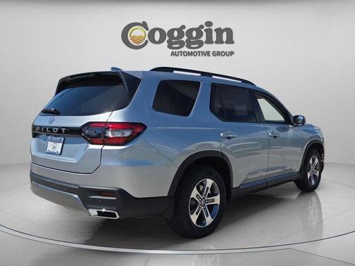 Solar Silver Metallic 2026 Honda Pilot EX-L