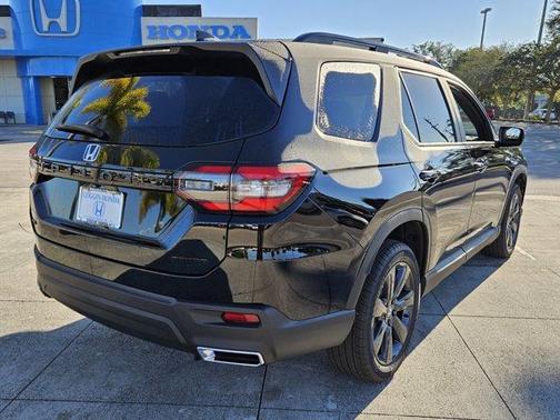 2025 Honda Pilot Sport