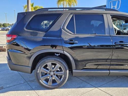 2025 Honda Pilot Sport