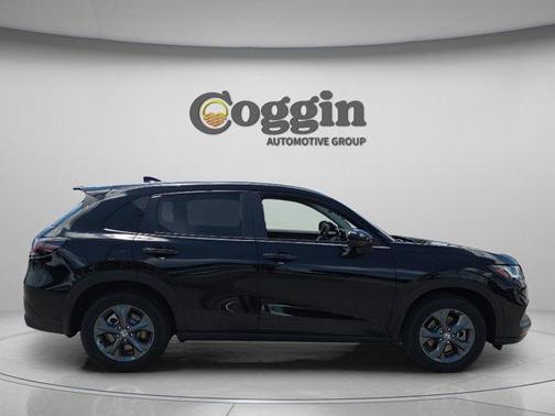 Crystal Black Pearl 2026 Honda HR-V LX