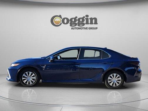 2024 Toyota Camry Hybrid LE