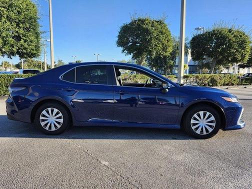 2024 Toyota Camry Hybrid LE