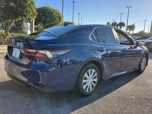 2024 Toyota Camry Hybrid LE