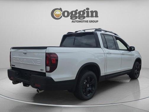 Platinum White Pearl 2026 Honda Ridgeline Black Edition