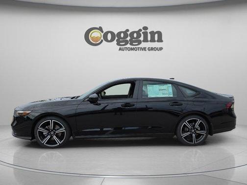 Crystal Black Pearl 2026 Honda Accord Hybrid Sport