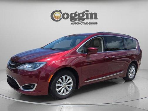 Velvet Red Pearlcoat 2017 Chrysler Pacifica Touring-L