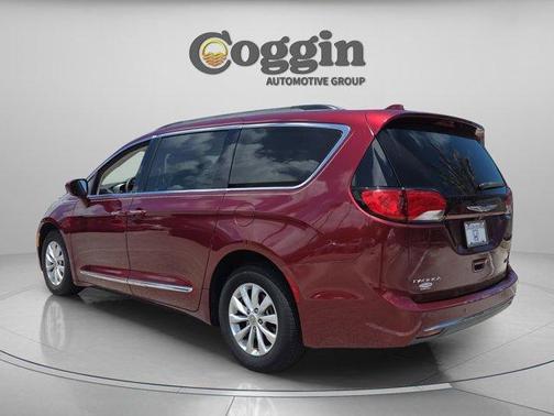 Velvet Red Pearlcoat 2017 Chrysler Pacifica Touring-L