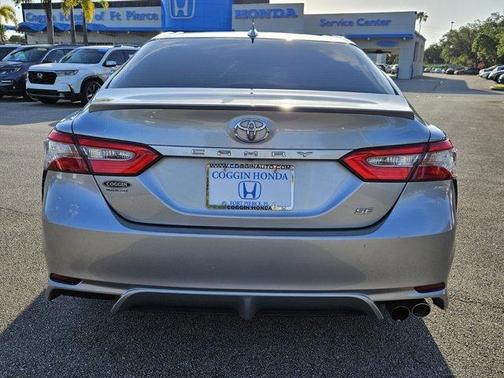 2019 Toyota Camry SE