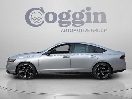 Solar Silver Metallic 2026 Honda Accord SE