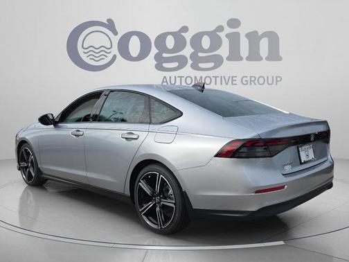 Solar Silver Metallic 2026 Honda Accord SE