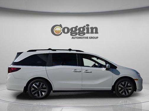 Platinum White Pearl 2026 Honda Odyssey EX-L