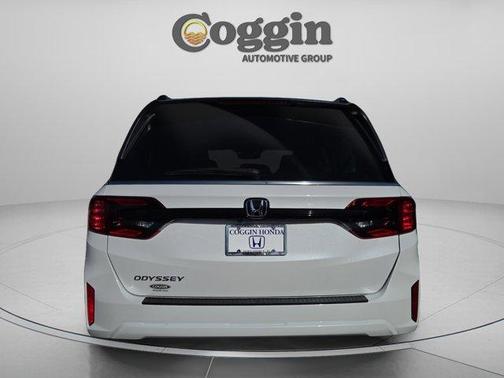 Platinum White Pearl 2026 Honda Odyssey EX-L