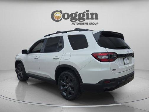 Platinum White Pearl 2026 Honda Pilot Sport