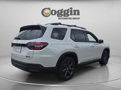 Platinum White Pearl 2026 Honda Pilot Sport