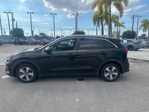 2020 Kia Niro LX