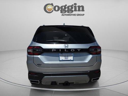 Solar Silver Metallic 2026 Honda Pilot EX-L