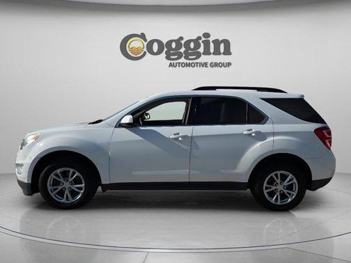 Summit White 2017 Chevrolet Equinox LT