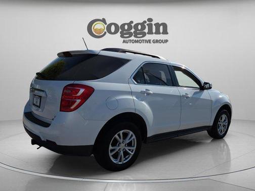Summit White 2017 Chevrolet Equinox LT