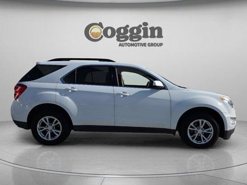 Summit White 2017 Chevrolet Equinox LT