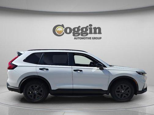 Platinum White Pearl 2026 Honda CR-V Hybrid TrailSport