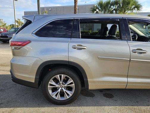 2016 Toyota Highlander LE Plus